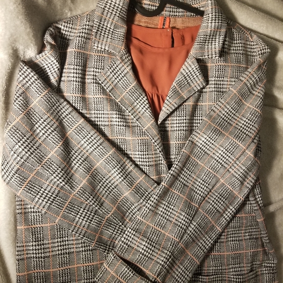Houndstooth Light Blazer - Picture 10 of 10
